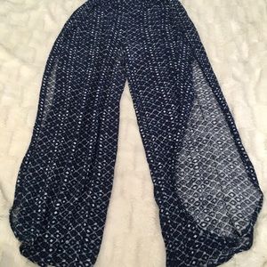 Mudd Flowy Blue 7/8 Pant